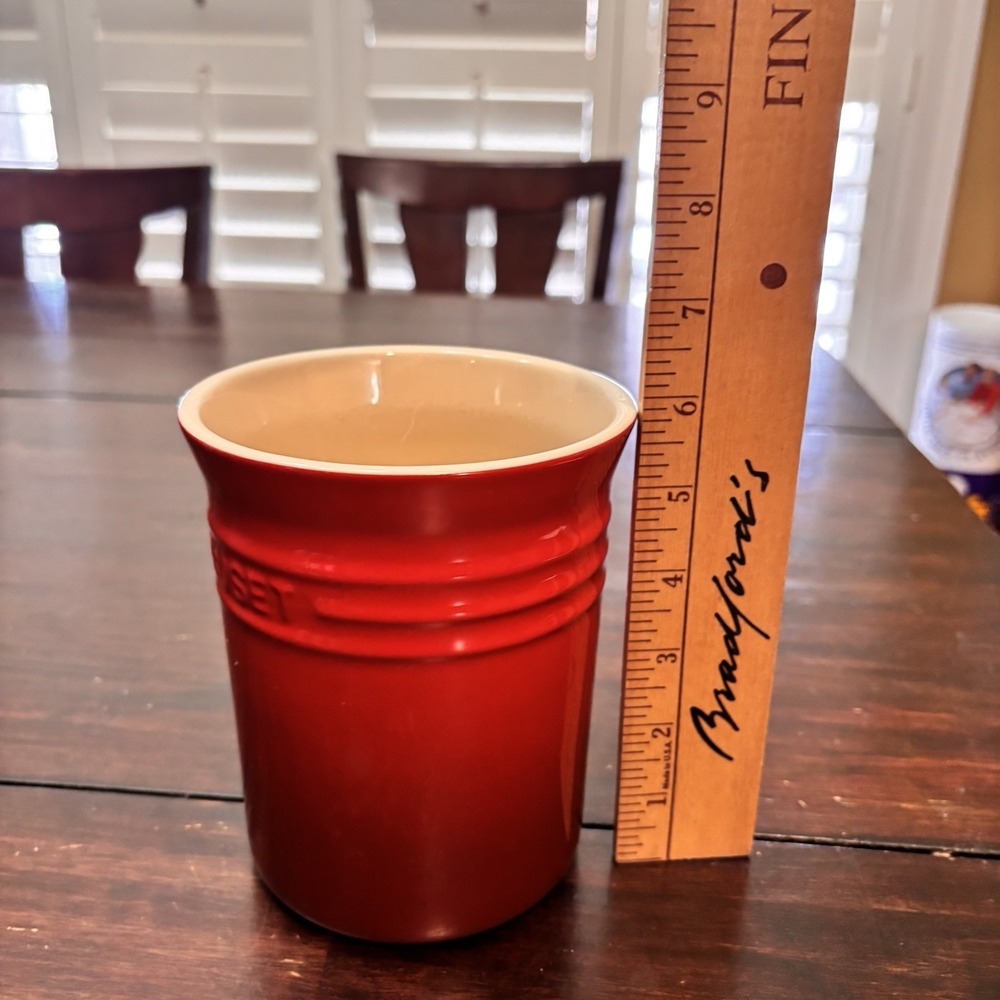 Le Creuset Red Stoneware Utensil Crock Holder 6" Kitchen Counter Canister - Picture 7 of 8